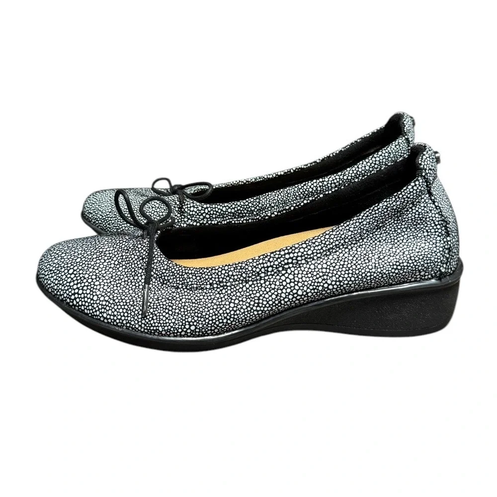 Revere Marrakesh Leather Wedge Shoes Slip On Womens Size 8W Leather Black‎ Dots